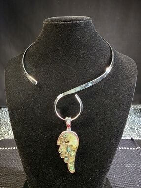 RMN Ocean MOP Inlay Angel Wing on Rigid Collar